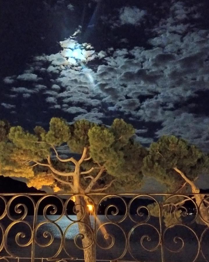 Casa D'Epoca Fronte Lago A Domaso Lago Di Como Exteriér fotografie